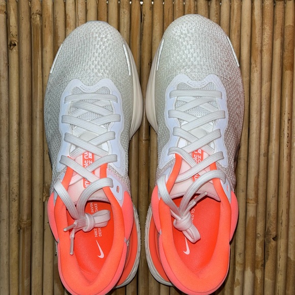 WOMENS ZOOMX INVINCIBLE RUN FK SKOE, W12 - Picture 3 of 13